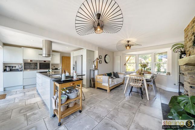 3a, Upper Icknield Way, Aston Clinton photo 3