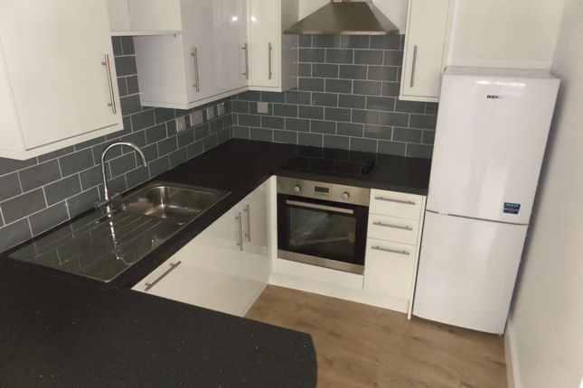 Flat to rent in Western Road, Hove