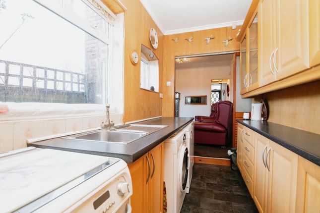 End terrace house for sale in Park Road, Smethwick