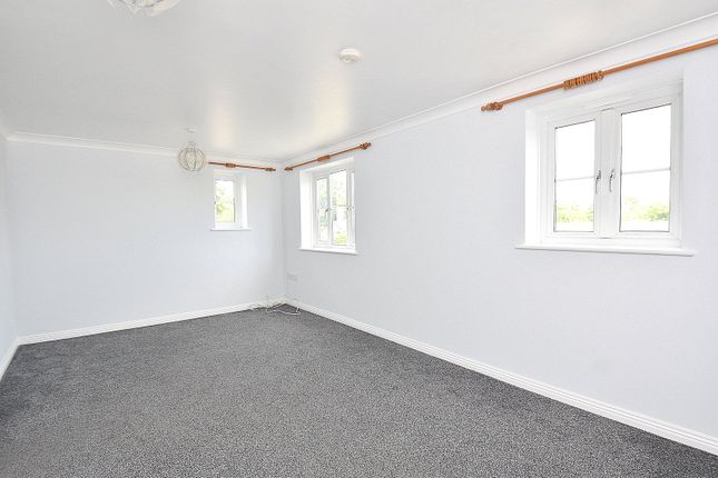 5, Cedar Court, Sparkford photo 3