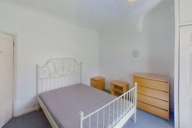 Terraced house to rent in Guilford Road, Fratton, Portsmouth
