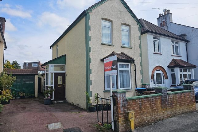 3-bed detached on 67, Addison Road, Surrey, £400,000