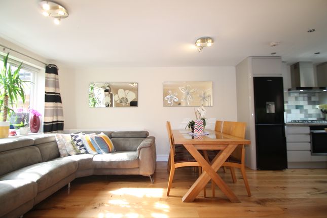 10A, Greenhithe photo 4
