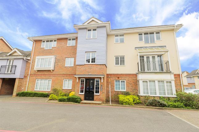 Thumbnail Flat for sale in Wren Lane, Ruislip