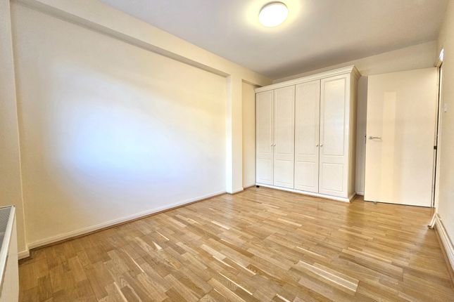 Flat 17, Bromley photo 5