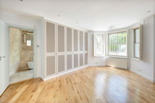 Thumbnail Flat for sale in St. Quintin Avenue, London