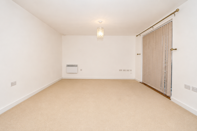 46, Snodland photo 4