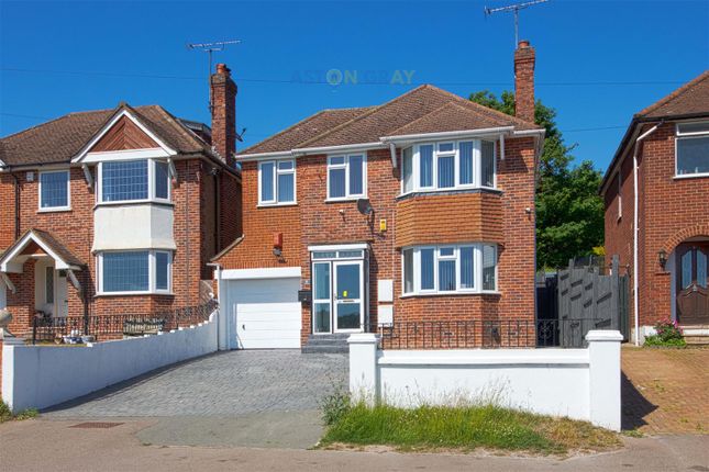 3 bed detached house for sale in Guinions Road, High Wycombe HP13