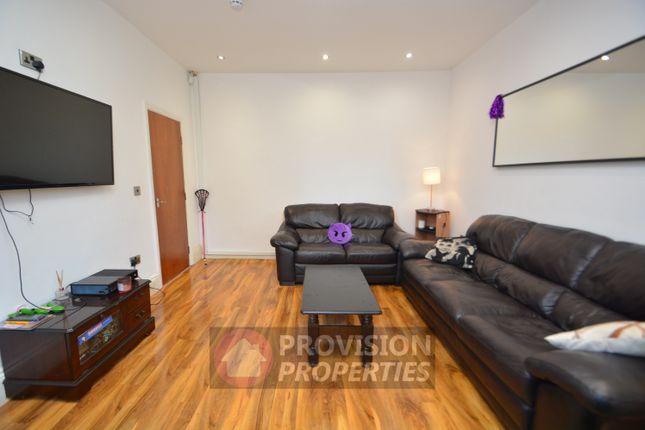 6, Cliff Mount Terrace, Woodhouse photo 3