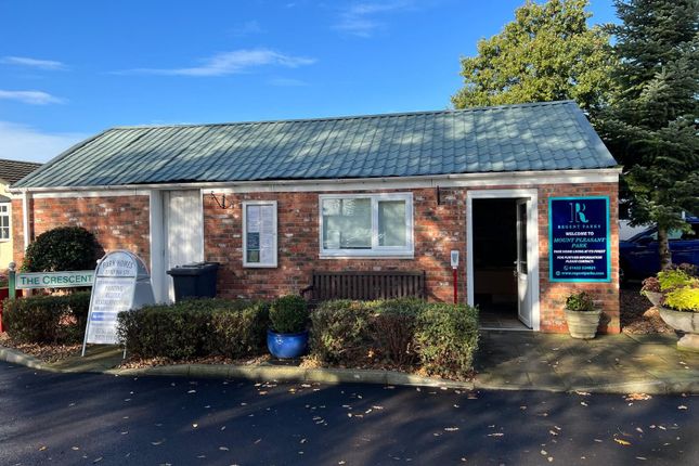 2-bed caravan on 1, Cundall Drive, York, £130,000