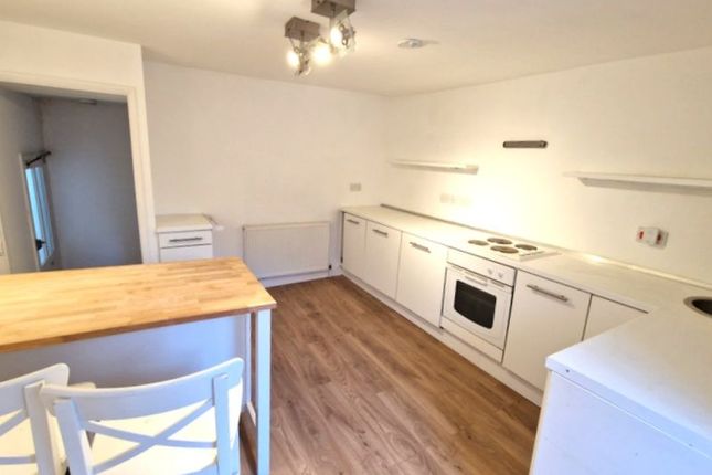 4,The Maisonette, 3 Hillcroft, Fore Street Hill, Budleigh Salterton photo 2