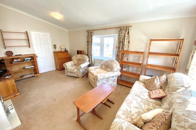 10 Wickham Court, Blackhouse Lane, Fareham photo 3