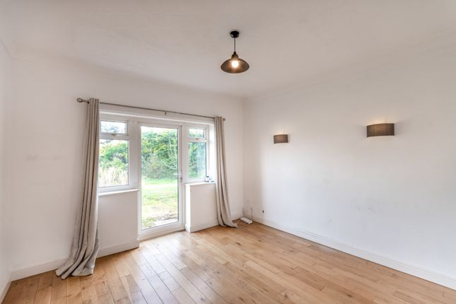 The Beeches Five Fields Lane, Retford photo 4