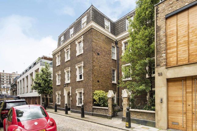 Thumbnail Flat for sale in Chagford Street, London