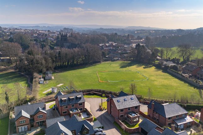 7, Chapel Fold, Chorley photo 5