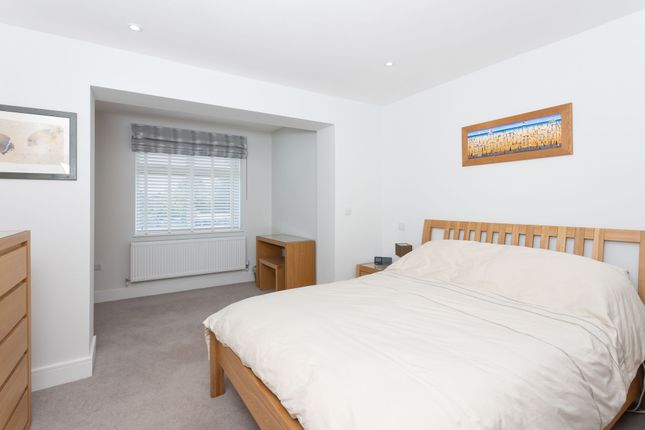 Detached house for sale in Linkside Avenue, Oxford