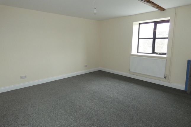 Town house to rent in Pike Lane, Thetford