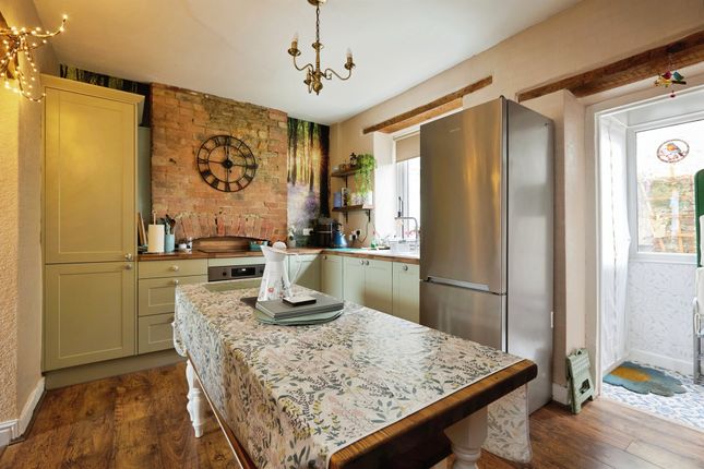 2, Priory Villas, WINCANTON photo 3