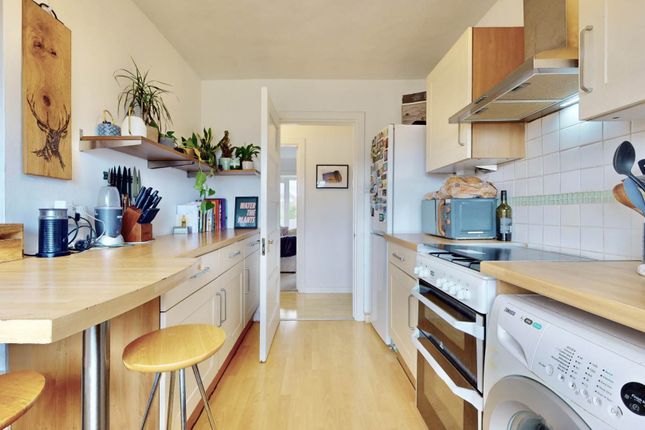 Flat for sale in Aylmer Road, East Finchley