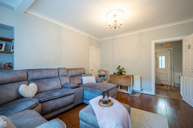 223 Glenfield Road, Paisley photo 4