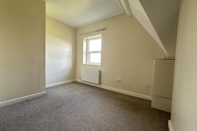 Flat 4, 26 Park Road South, Prenton photo 5