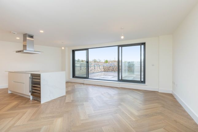 Flat for sale in Oliver House, Blakes Walk, Lewes, East Sussex, 2Fu