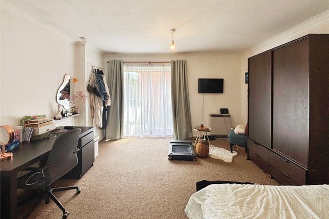 32, Westholm Court, Oxfordshire photo 4