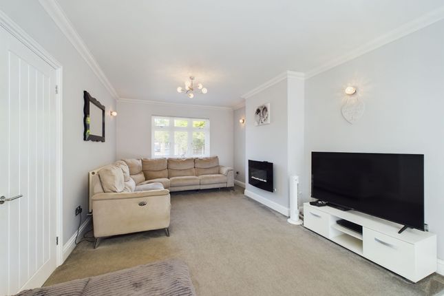 Hazeldene Parkgate Road, Stanford-Le-Hope photo 3
