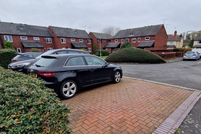 14, Yarlet Croft, Staffordshire photo 2