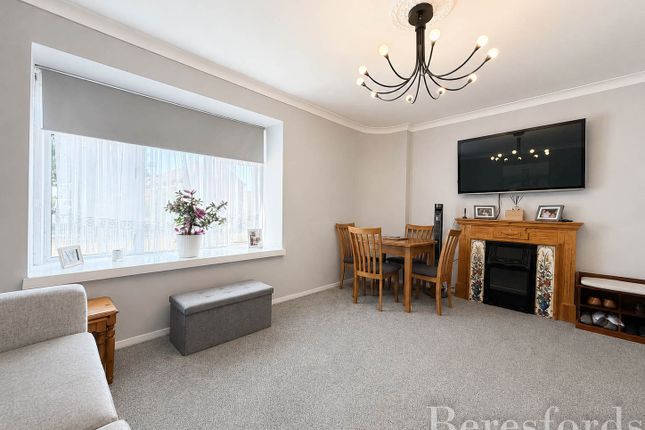 170, Bader Way, Rainham photo 3