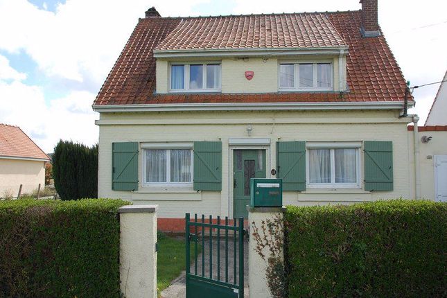 Property for sale in Near Hesdin, Pas De Calais, Hauts De France
