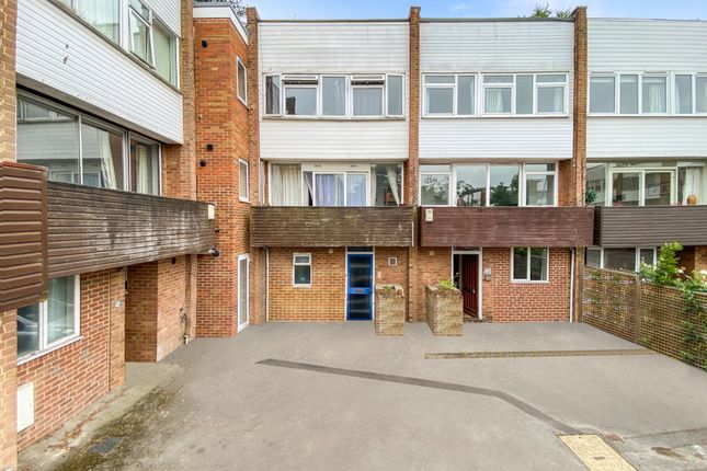 Thumbnail Room to rent in Horwood Close, Oxford