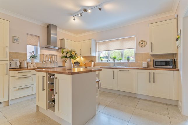 19 Bridling Crescent, Newport photo 2