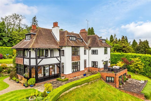 Thumbnail Country house for sale in Lunghurst Road, Woldingham, Surrey