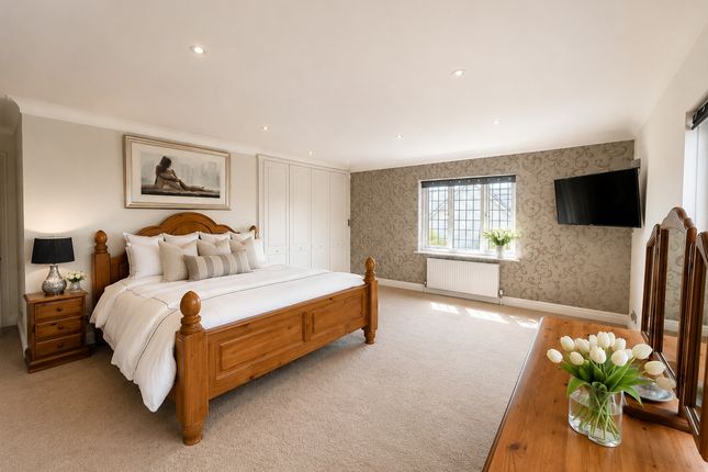 44, Ferringham Lane, Worthing photo 3