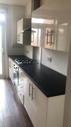 Thumbnail Terraced house to rent in Collinwood Gardens, Gants Hill