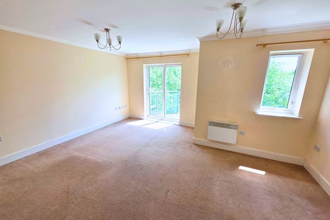 Flat 9, Stanton House, Coxhill Way, Aylesbury photo 3