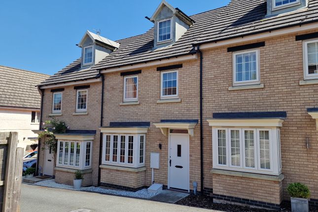 Town house for sale in Watt Avenue, Colsterworth, Grantham