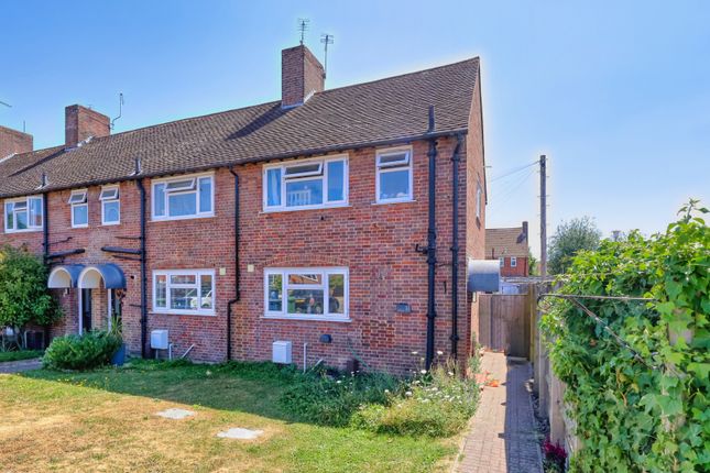 2-bed house on 11, Woodcock Avenue, High Wycombe, £350,000