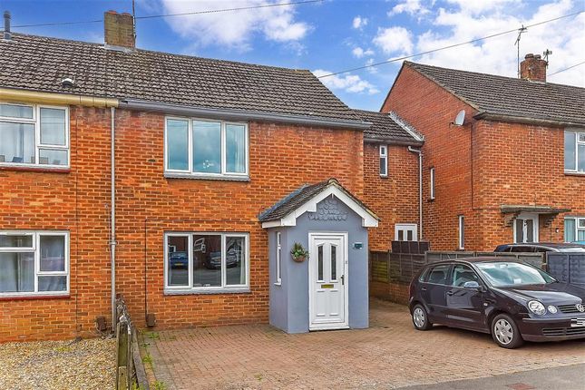 Thumbnail Terraced house for sale in Mill Road, Waterlooville, Hampshire