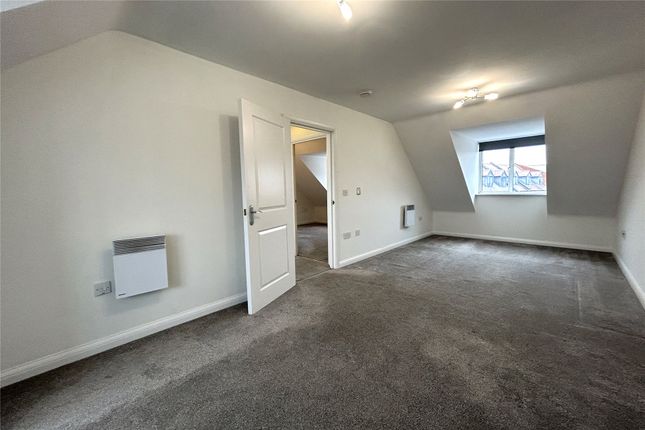 39, Magdala Court, Worcester photo 3