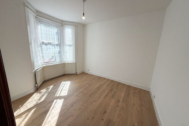61 Mayville Road, London photo 2