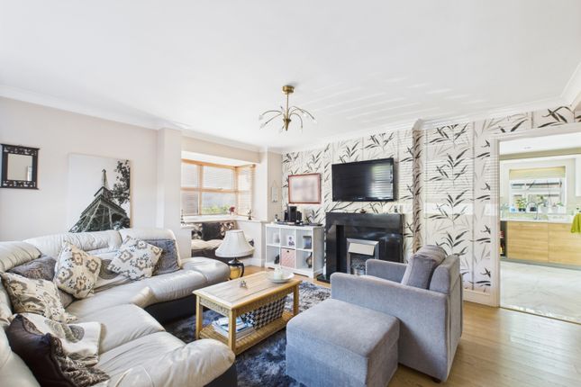 4-bed detached on 11, Lovent Drive, Leighton Buzzard, £475,000