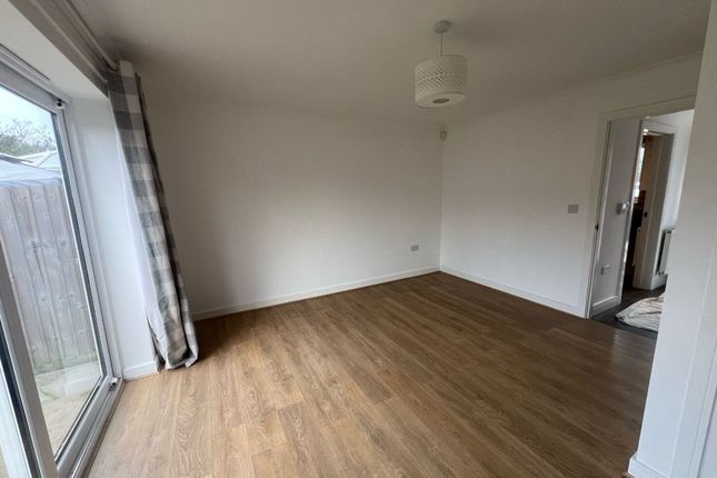 43 Mikanda Close, Wisbech photo 3
