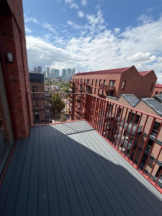 Iris House, Hemlock Street, London photo 2