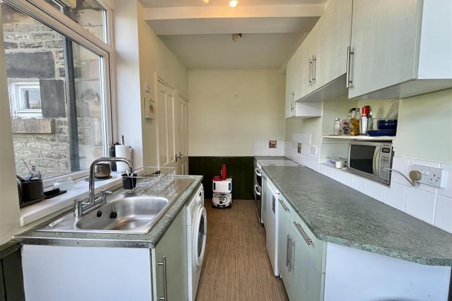 54, Wood Street, Glossop photo 4
