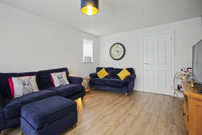 36, Wagtail Way, Kettering photo 5