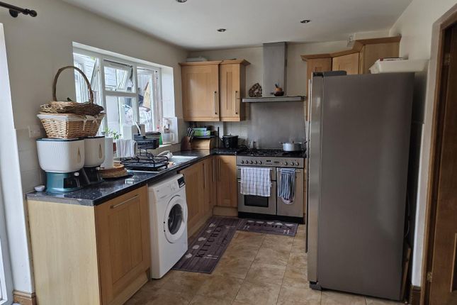 37, Normanton Park, London photo 3