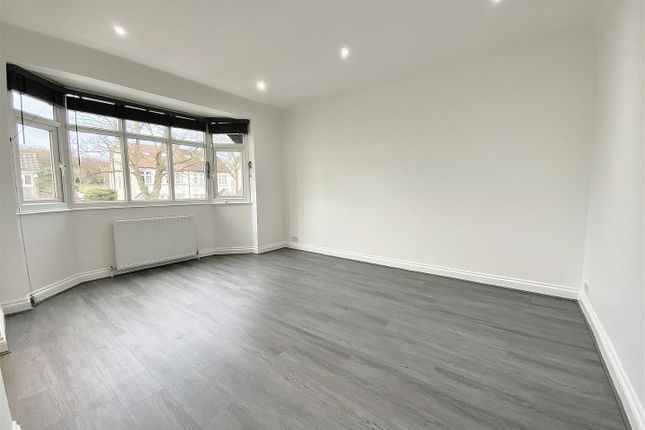 Thumbnail Flat to rent in Rose Hill Park West, Sutton
