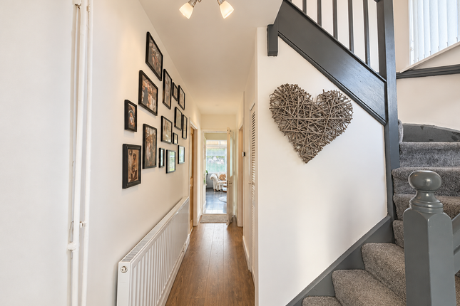 14 Heolddu Avenue, Bargoed photo 5